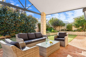 Avalon Beach Escape ~ Family Favourite with Wifi